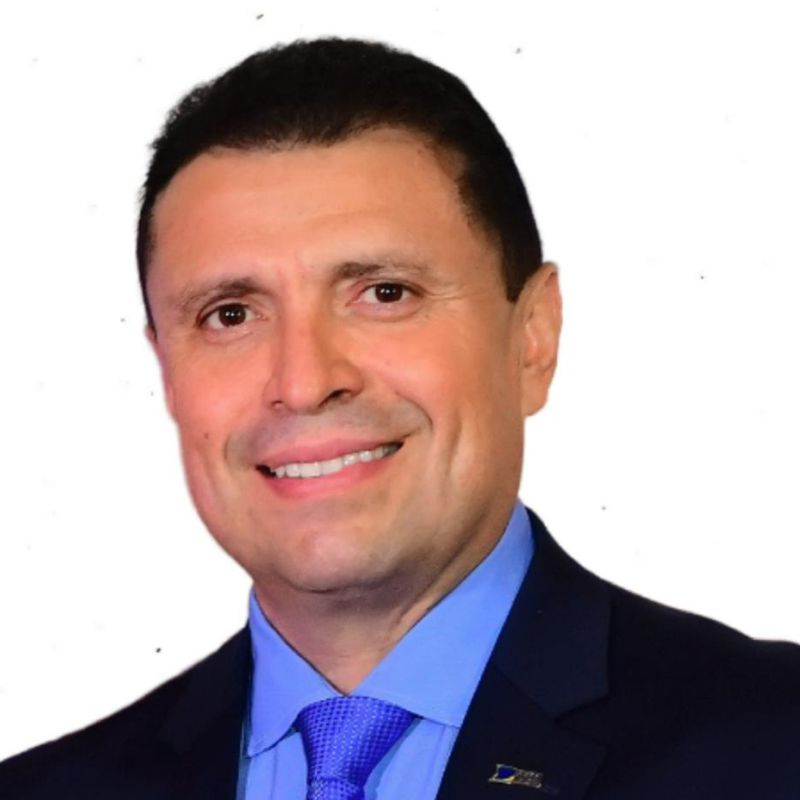 STENIO MAX FERNANDES DE FREITAS